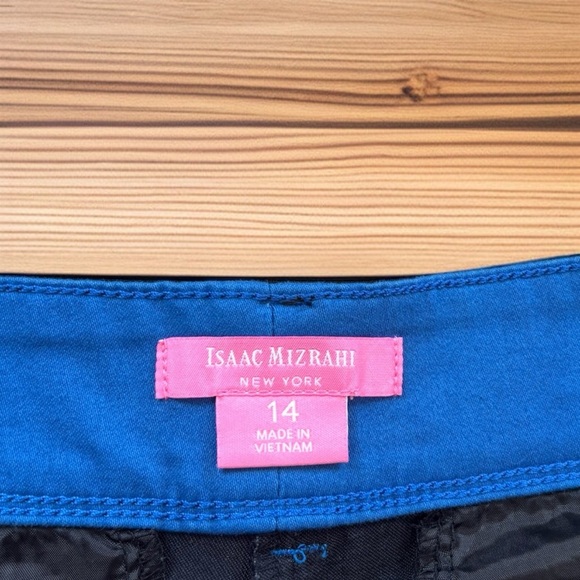 Isaac Mizrahi Black Flat Front Shorts Sz 14 | 5” Inseam Classic Cotton Blend - Picture 3 of 3